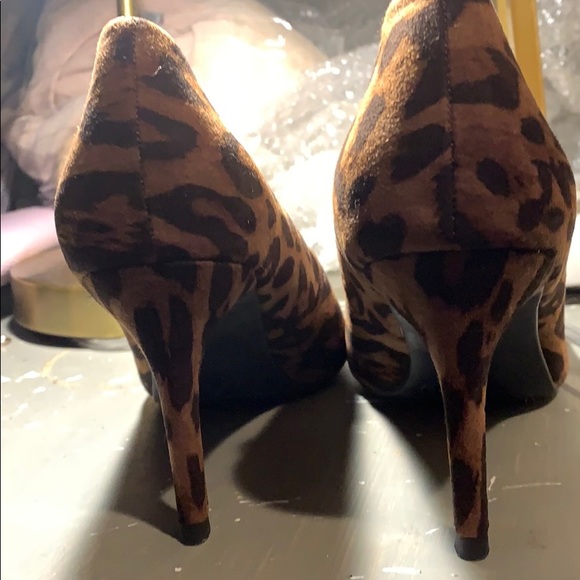 heels - Picture 3 of 4